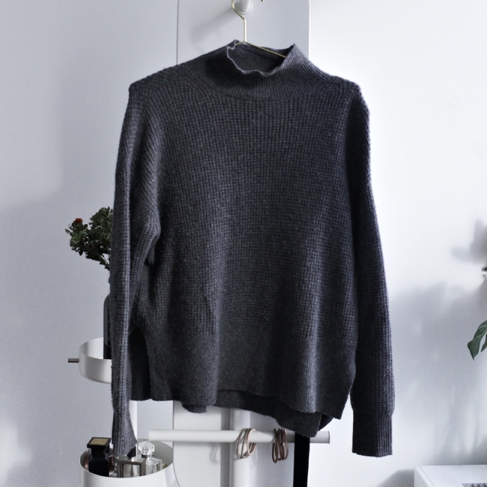 Everlane cashmere waffle square turtleneck